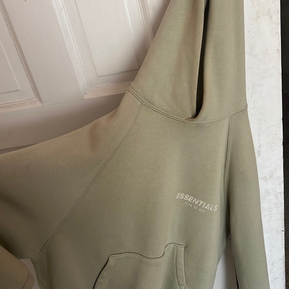 Size s essentials hoodie